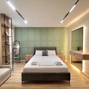 Syncron In The Center Of Apartamento Tirana